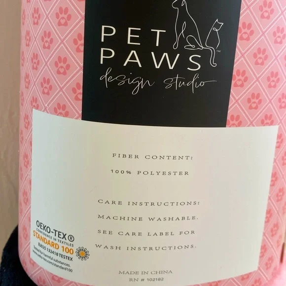 Sherpa Plush Pet Throw - Picture 4 of 5